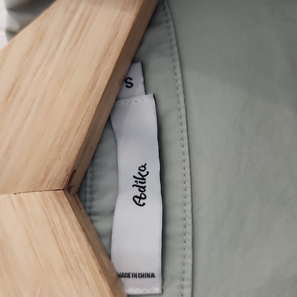 Adika sage green button down shirt small top - Picture 2 of 4